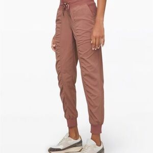 Lululemon Dance Studio Mid-Rise Joggers Spanish Oak Size 6